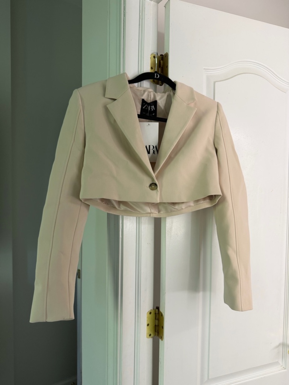 ZARA Women's Cropped Blazer Jacket in Light Beige Cream
